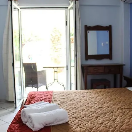 Xristina Апартаменты *