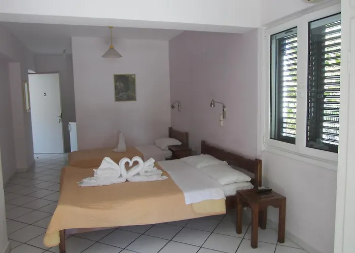 Xristina Studios Apartment